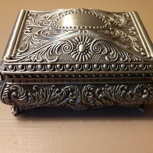 Ornate silver ring box, trinket box 2x2x3